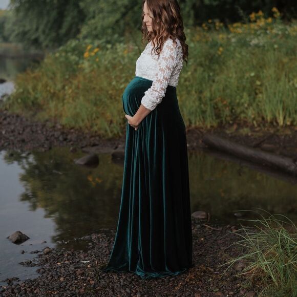 skirt with lace long sleeve top. 
Stretchy fabric- worn for maternity pictures - Picture 2 of 2